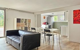 Appartement Lumineux Et Calme En Rez-De-Jardin